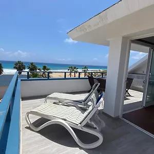Leme Bedje Sea View - By Bobbywashere Santa Maria